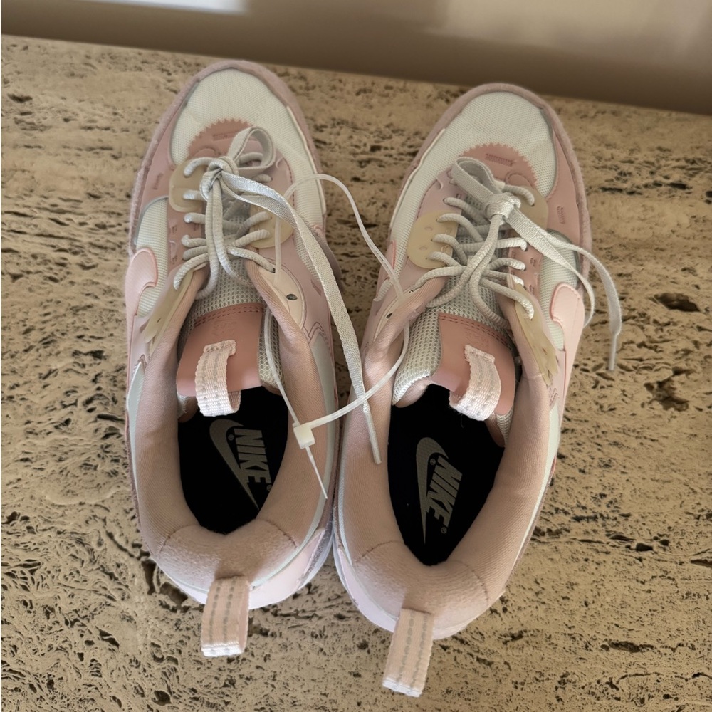 NWOB Nike (WMNS) Air Max 90 Futura 'Barely Rose'. Size 10. MSRP $186 - Picture 8 of 17
